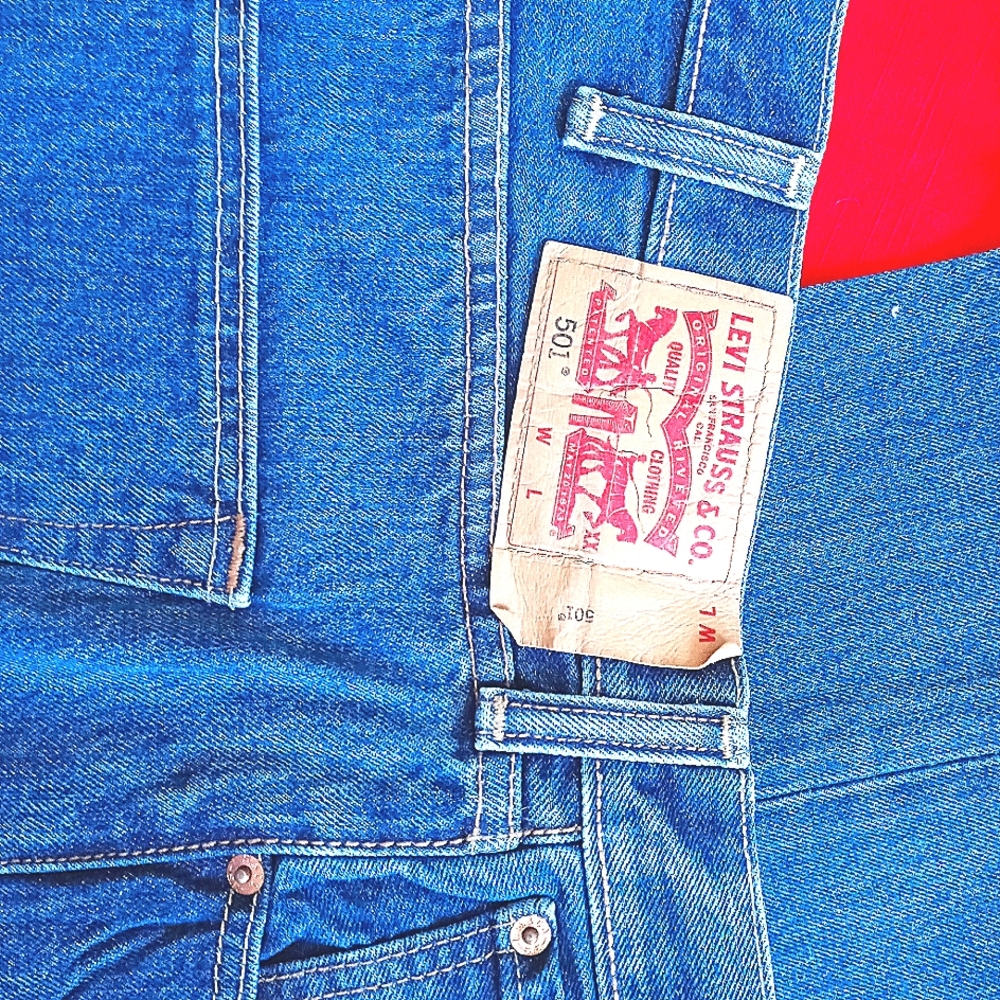 Men's 501 button fly, shrink to fit Levis